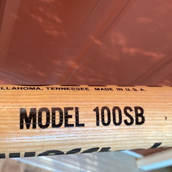 Worth 34 inch Powerstroke Official Softball Bat Wooden Model 100SB USA - Picture 3 of 9